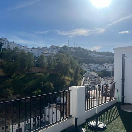 La Posada Setenil De Las Bodegas Luaran gambar