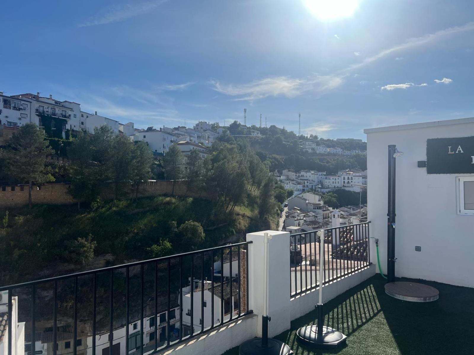 La Posada Setenil De Las Bodegas Luaran gambar
