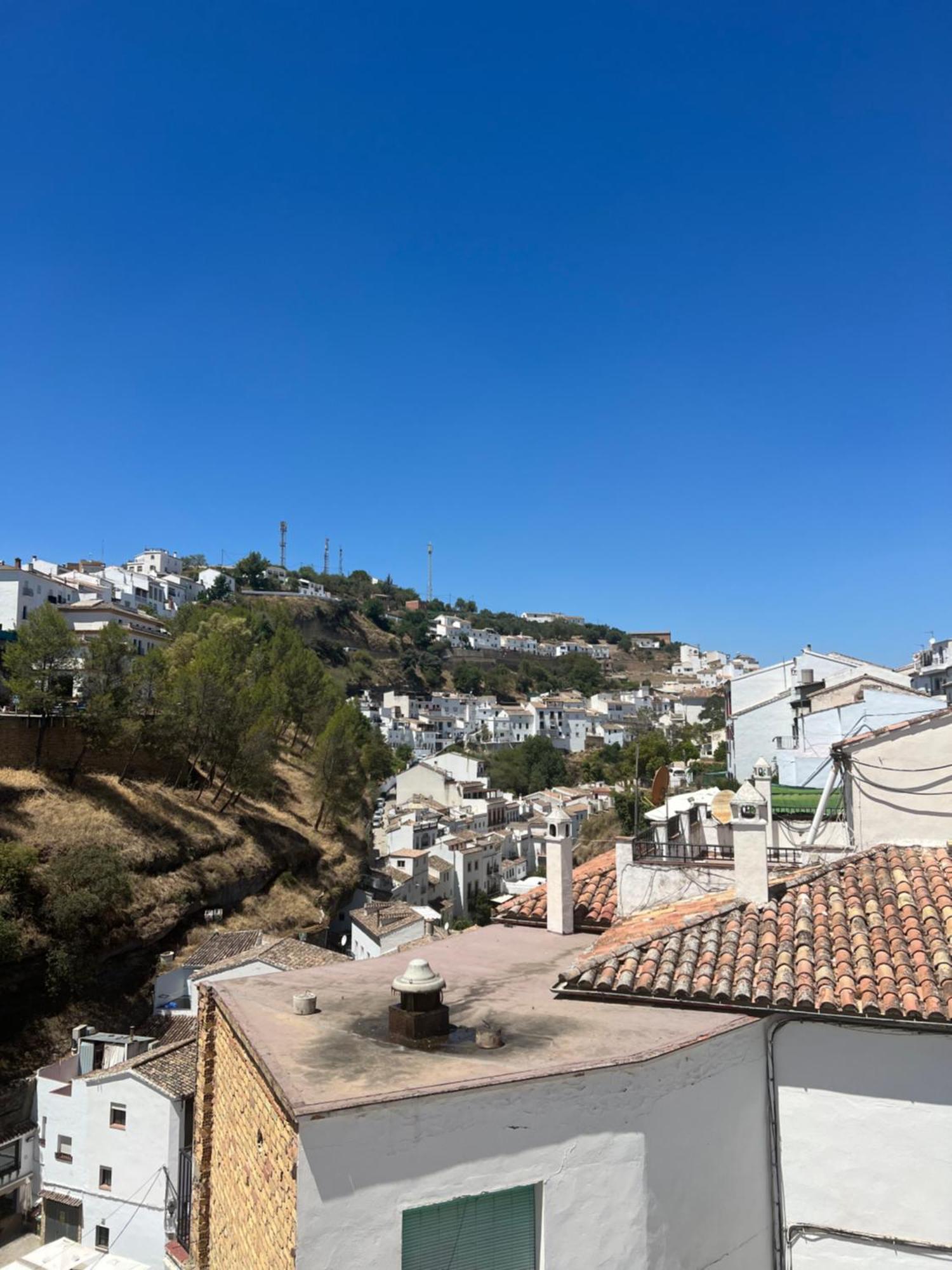 La Posada Setenil De Las Bodegas Luaran gambar